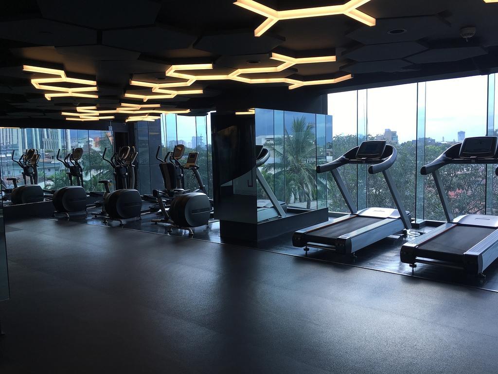 Milano Versace Suites Makati City Esterno foto