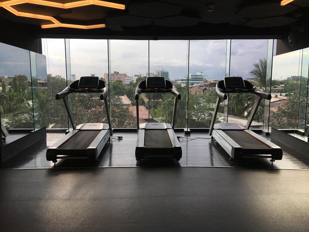 Milano Versace Suites Makati City Esterno foto