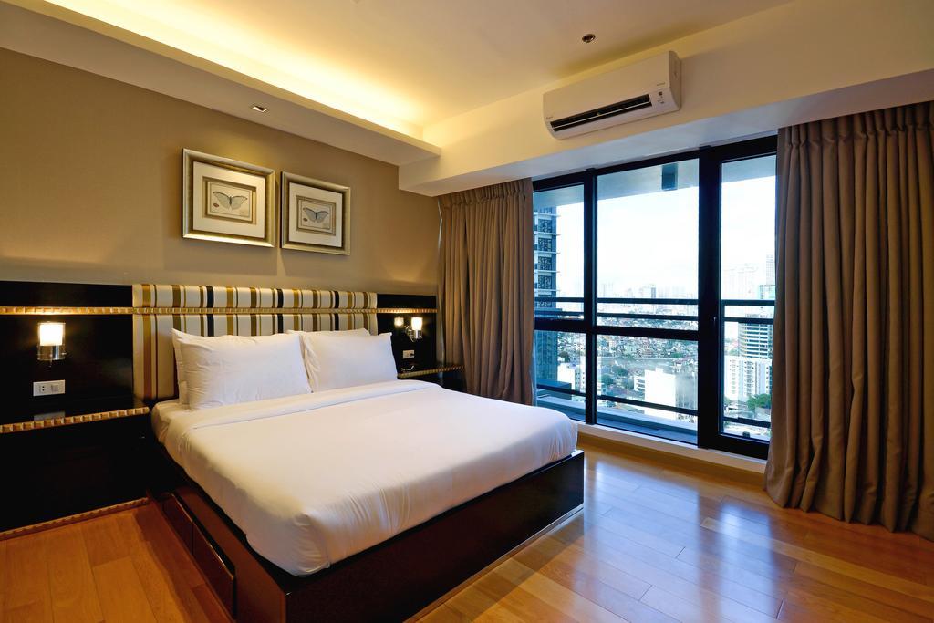 Milano Versace Suites Makati City Esterno foto