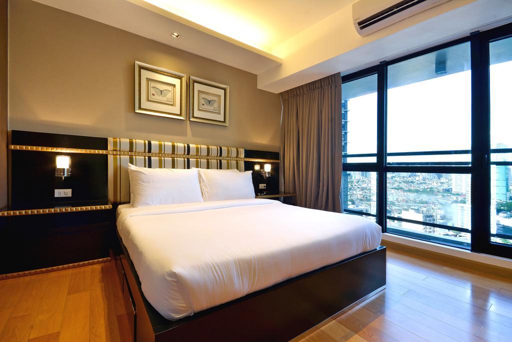 Milano Versace Suites Makati City Esterno foto