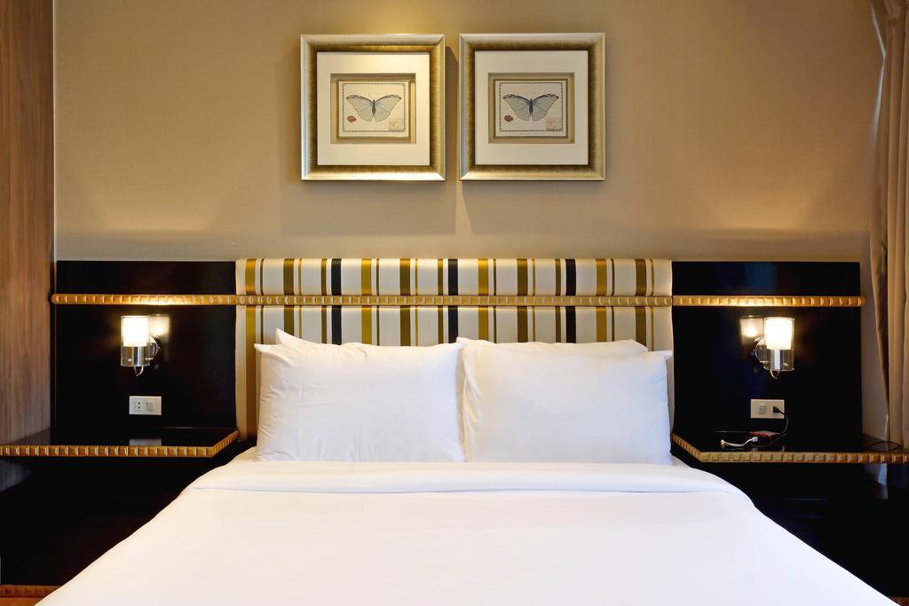 Milano Versace Suites Makati City Esterno foto