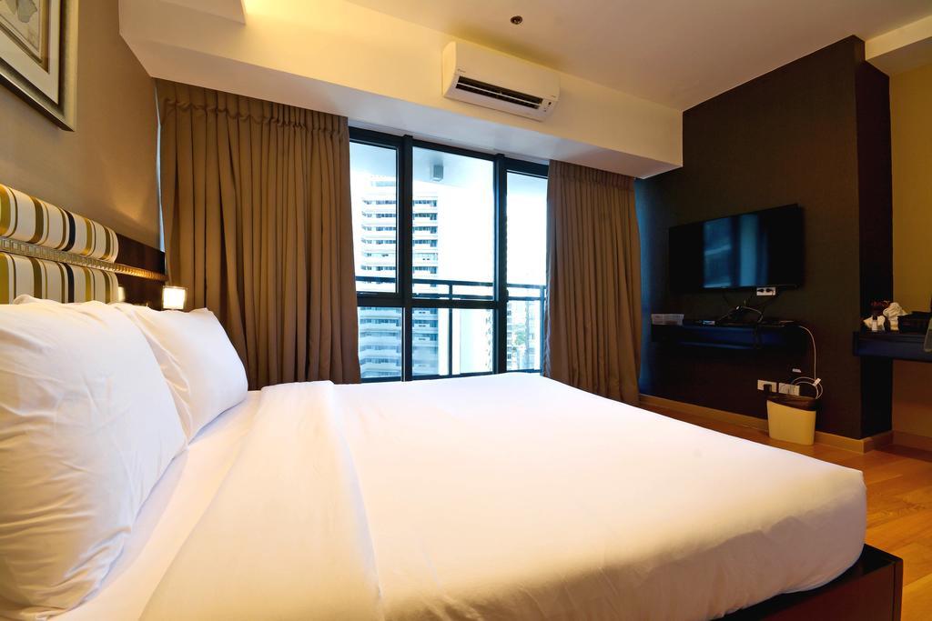 Milano Versace Suites Makati City Esterno foto
