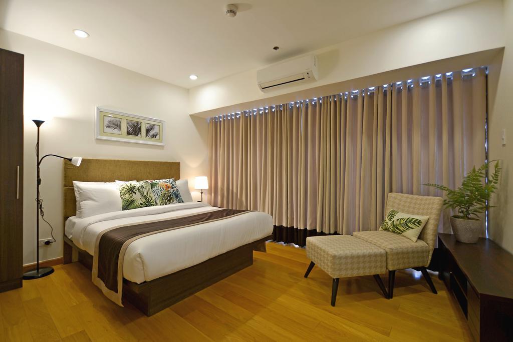 Milano Versace Suites Makati City Esterno foto