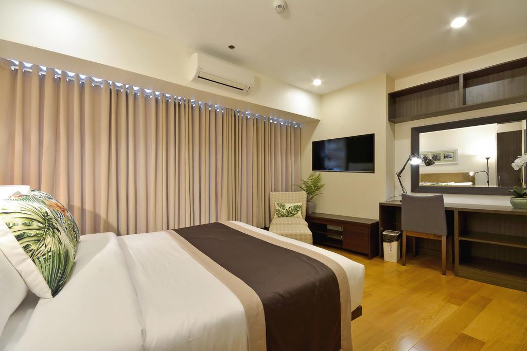 Milano Versace Suites Makati City Esterno foto