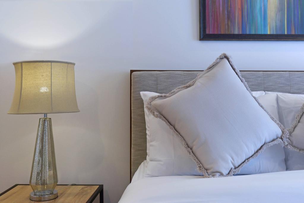 Milano Versace Suites Makati City Esterno foto