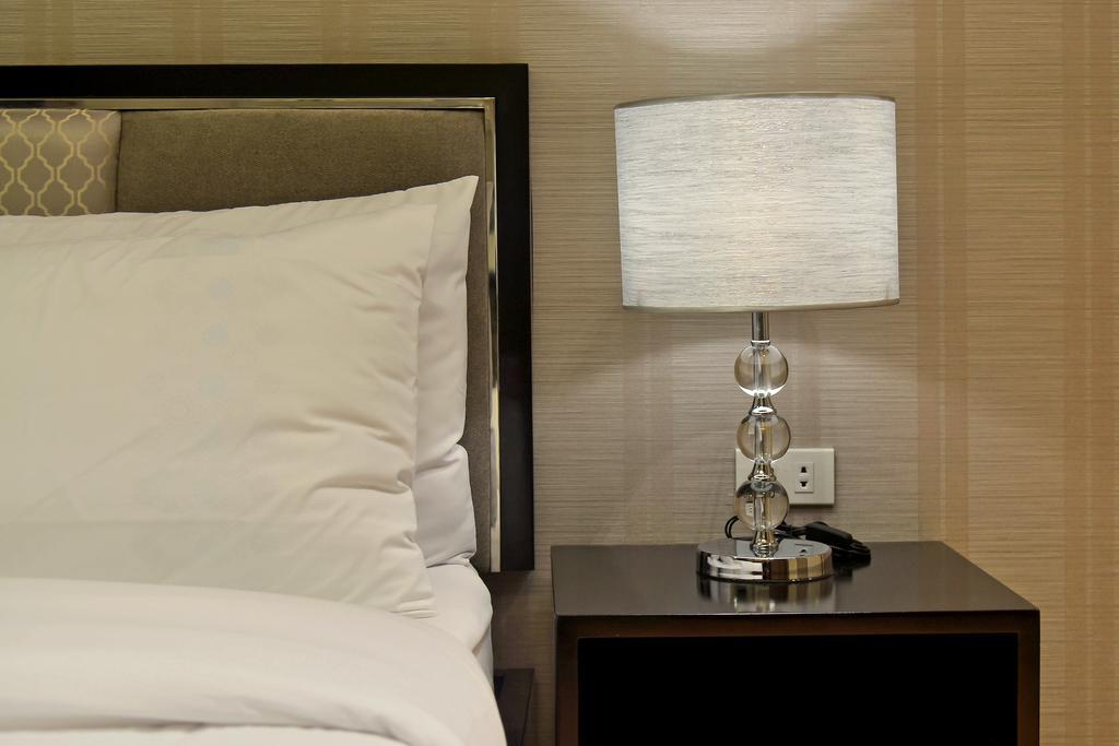 Milano Versace Suites Makati City Esterno foto