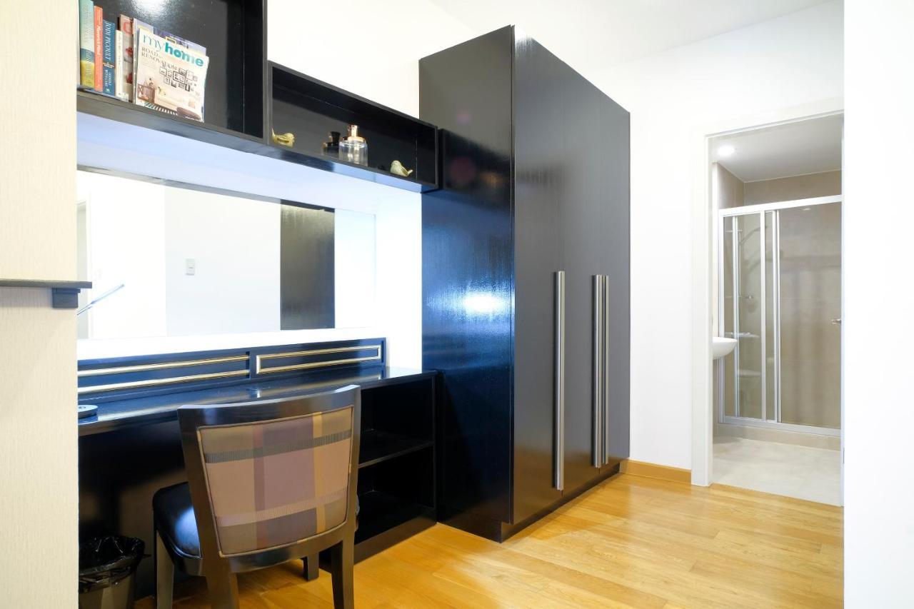 Milano Versace Suites Makati City Esterno foto