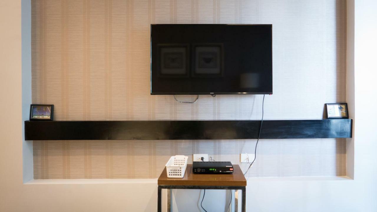 Milano Versace Suites Makati City Esterno foto